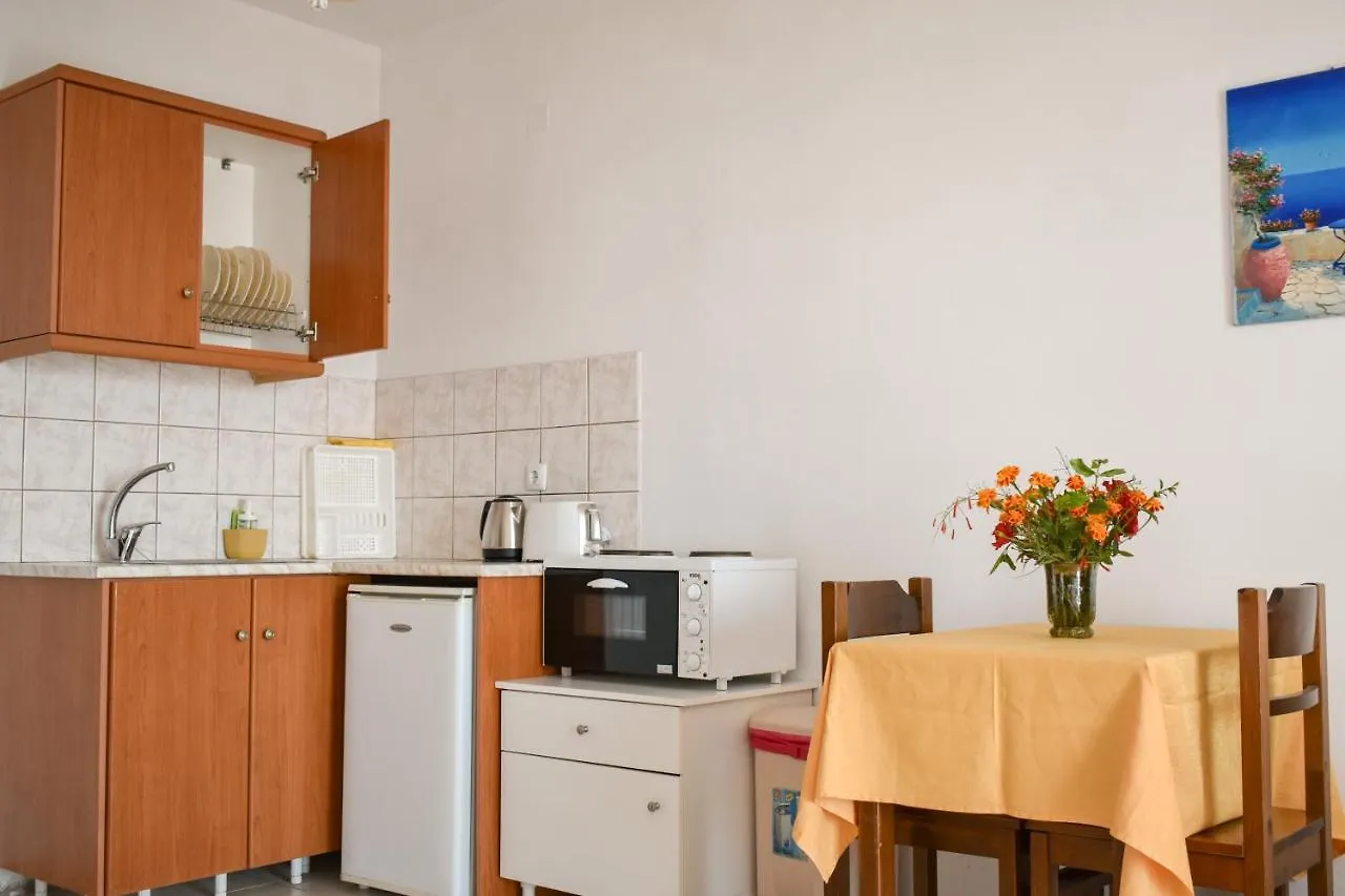 Spyridoula Aparthotel Lourdata